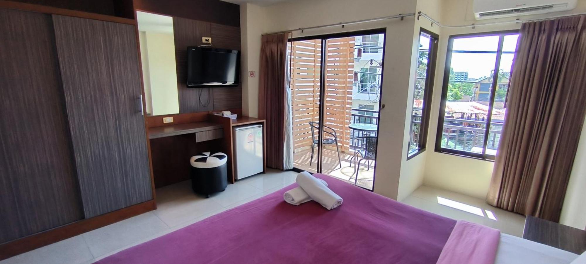 Kanpai Hotel Patong Dış mekan fotoğraf