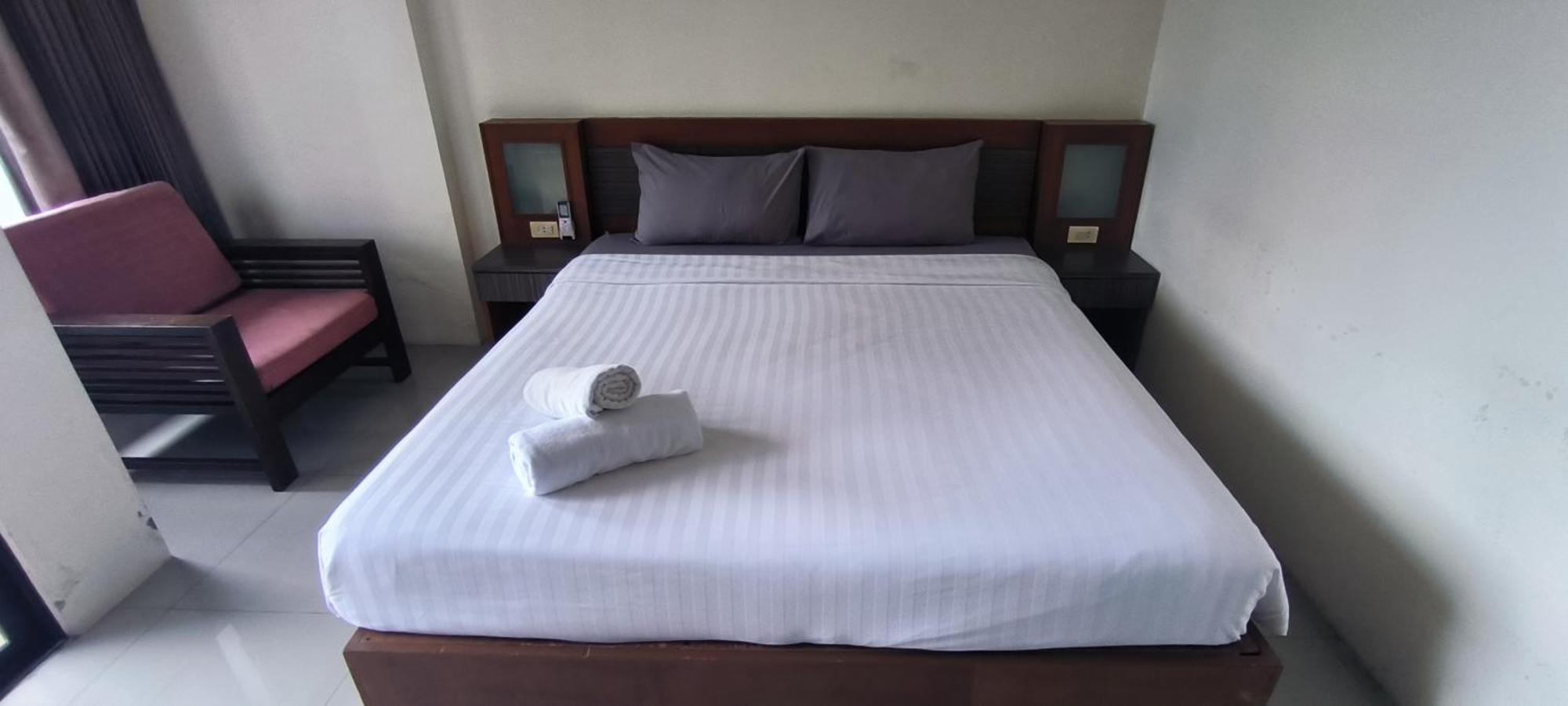 Kanpai Hotel Patong Dış mekan fotoğraf