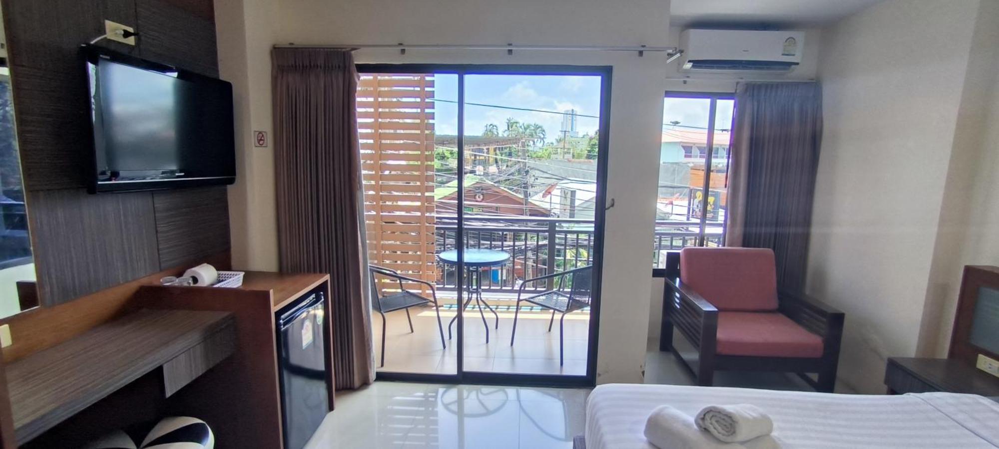 Kanpai Hotel Patong Dış mekan fotoğraf