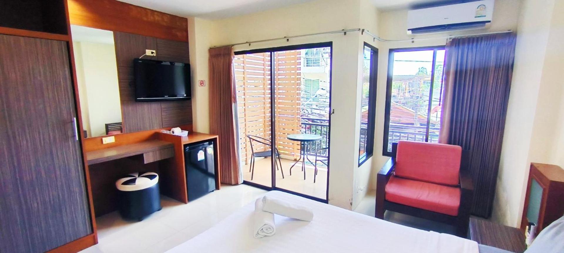 Kanpai Hotel Patong Dış mekan fotoğraf